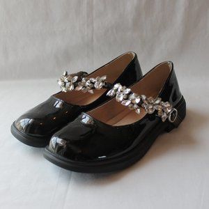 Black patent maryjane with diamond trip